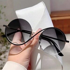 Black Round Gradient Lens Sunglasses - Women